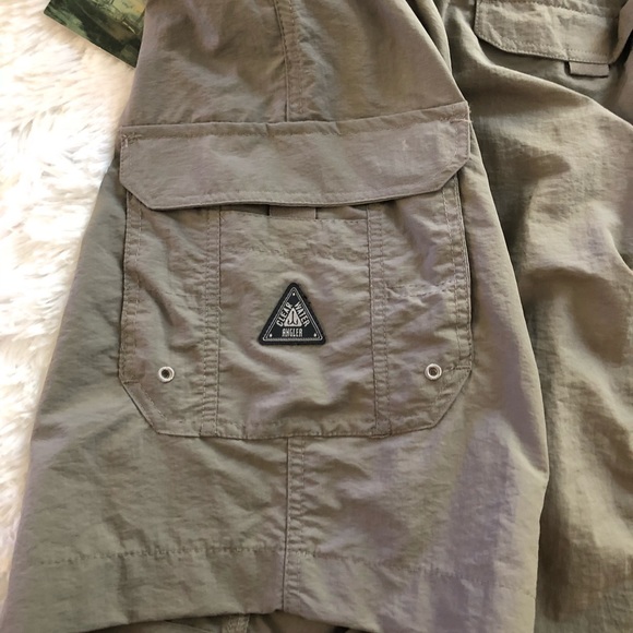 🇺🇸 NEW CLEARWATER OUTFITTERS Grey Cargo Shorts. Size Small - Picture 4 of 6